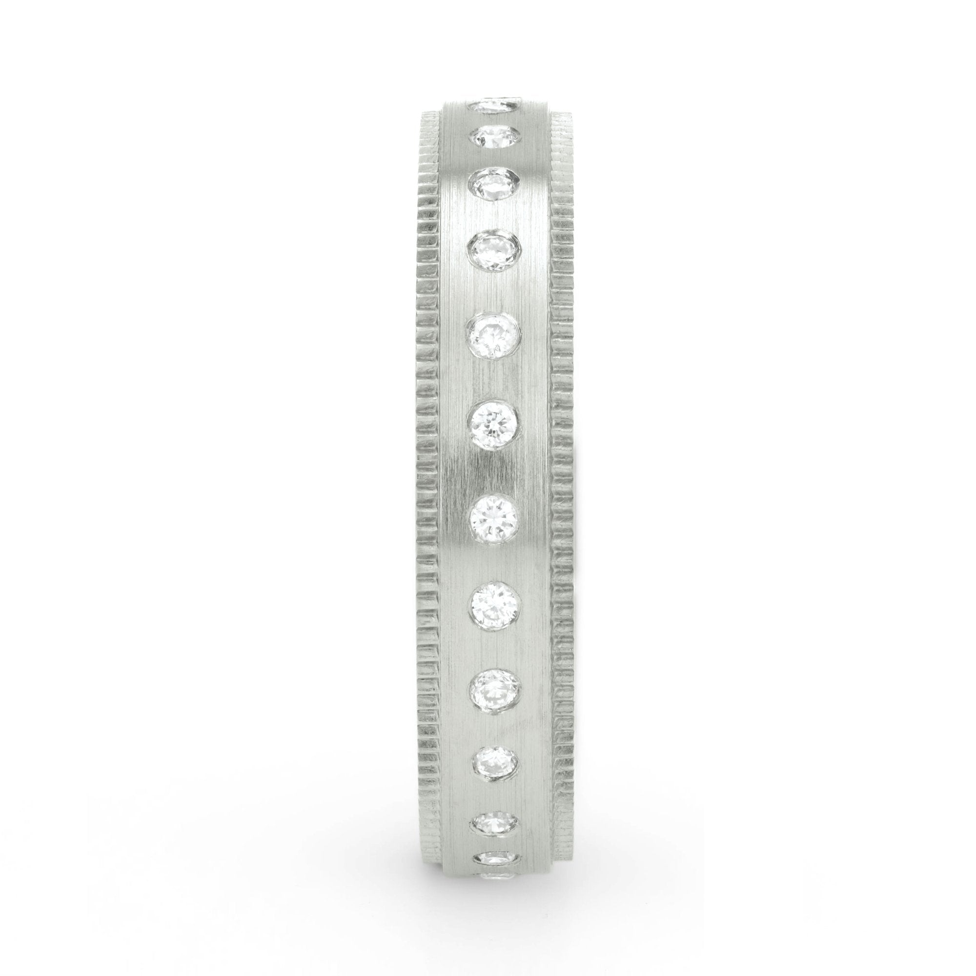 Confort Rellena 4mm A14115D14B - Moissanita